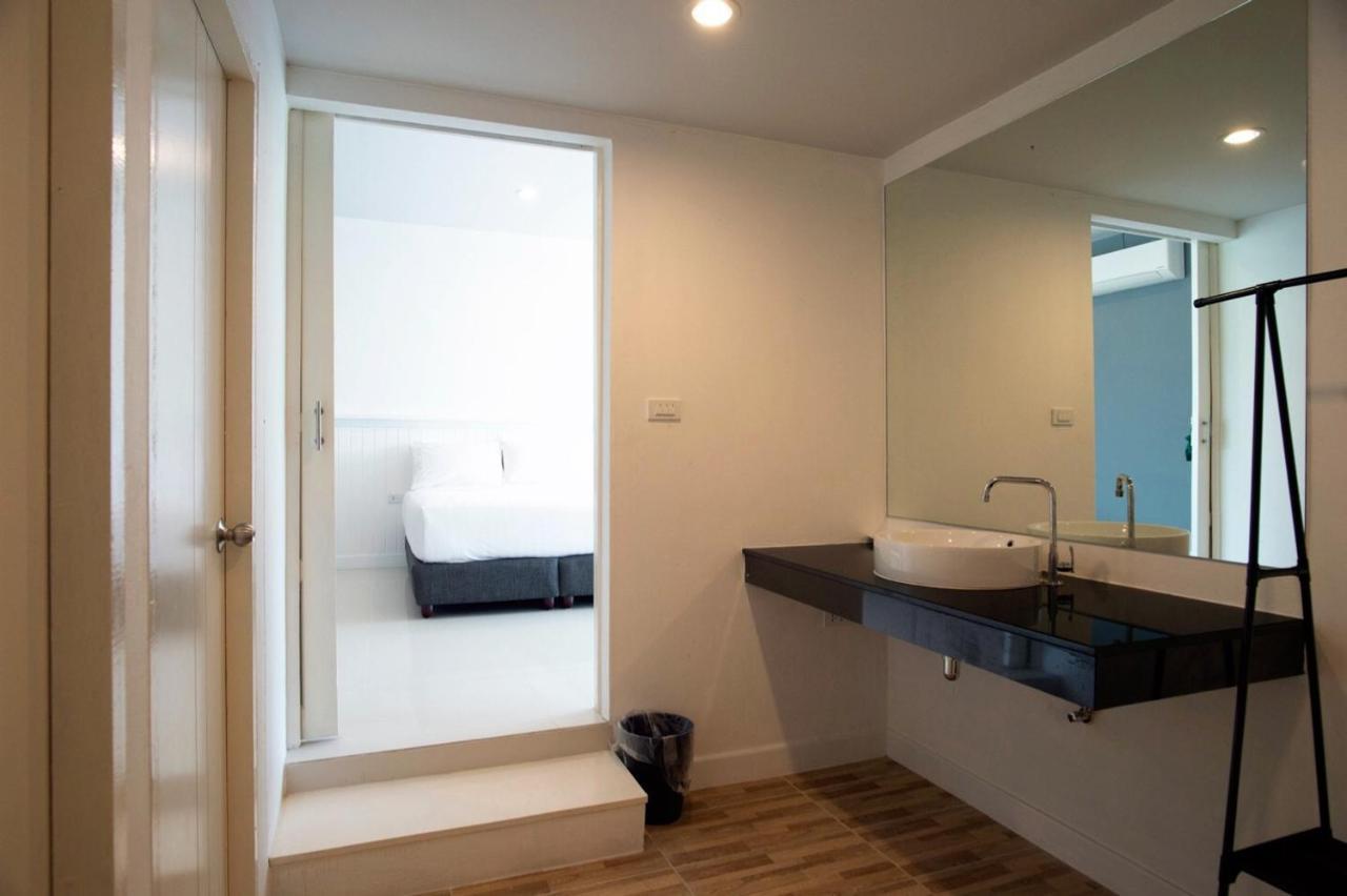 Bhive Otel Nakhon Phanom Dış mekan fotoğraf