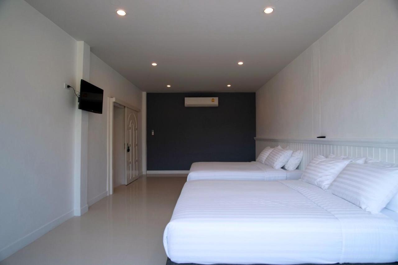 Bhive Otel Nakhon Phanom Dış mekan fotoğraf